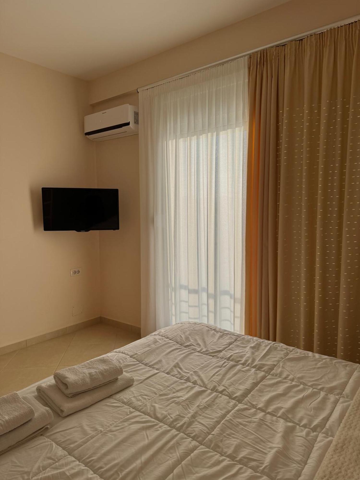 Vila Majola Sarande Ngoại thất bức ảnh