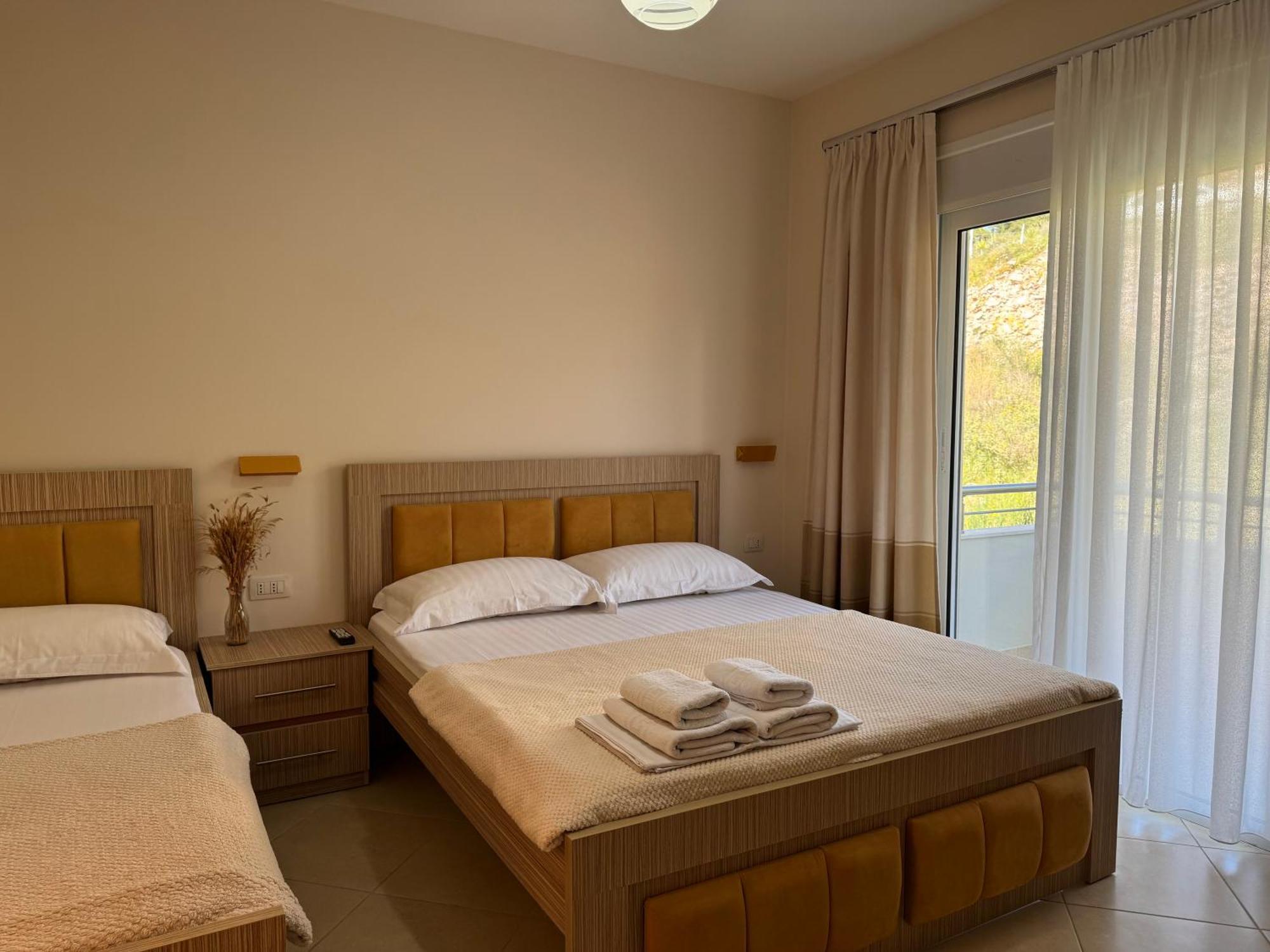 Vila Majola Sarande Ngoại thất bức ảnh